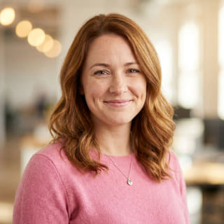 Emily Watson, identificada como Responsável pelo Apoio ao Cliente em Penhorança, em imagem de perfil